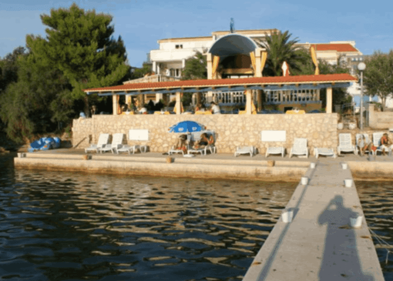jpeg-optimizer_25. Restoran Sv. Marija