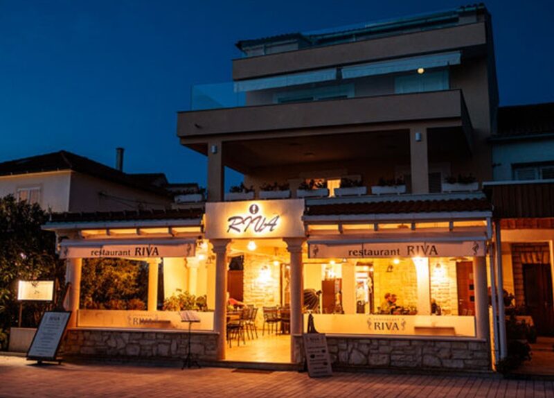 jpeg-optimizer_9. Restoran Riva